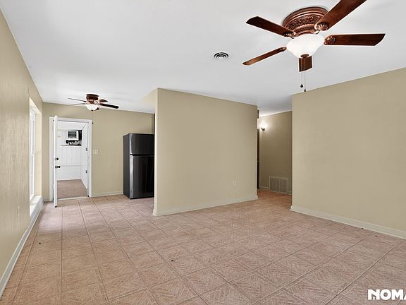 3rd image of 203 Saint Regis Dr