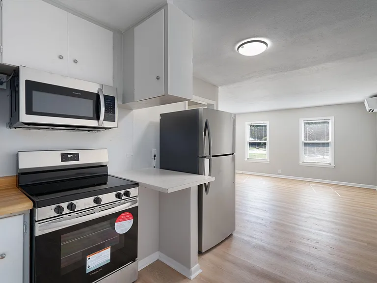 1012 Barbara Dr #B — Photo 9