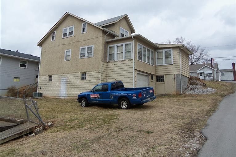 2nd image of 419 Ogden St