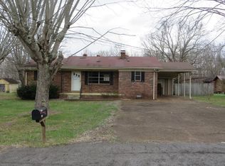 607 W 4th Ave, Hohenwald, TN 38462