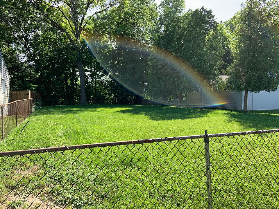 2nd image of 32243 Oscoda Ct
