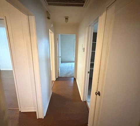 5th image of 212 S Phoenix Ave