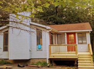 122 Heather Hill Rd, Dingmans Ferry, PA 18328