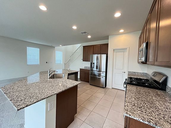 3rd image of 9180 Oleta Ave