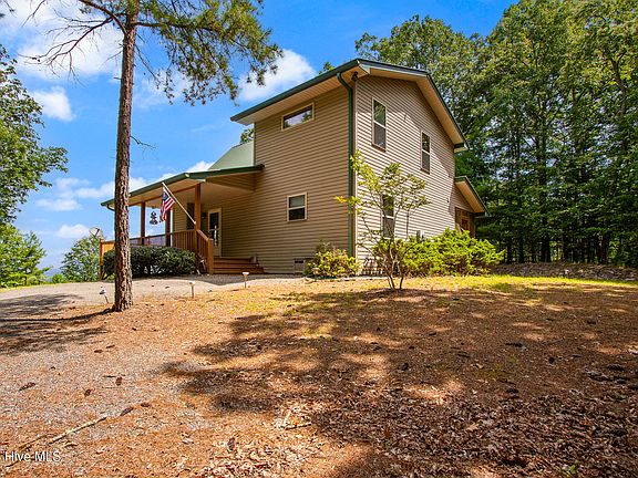 4th image of 320 Windy Ridge Lane