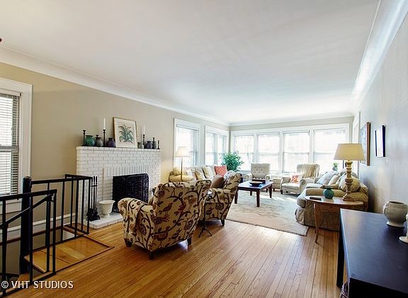 3rd image of 1132 W Columbia Ave #1E