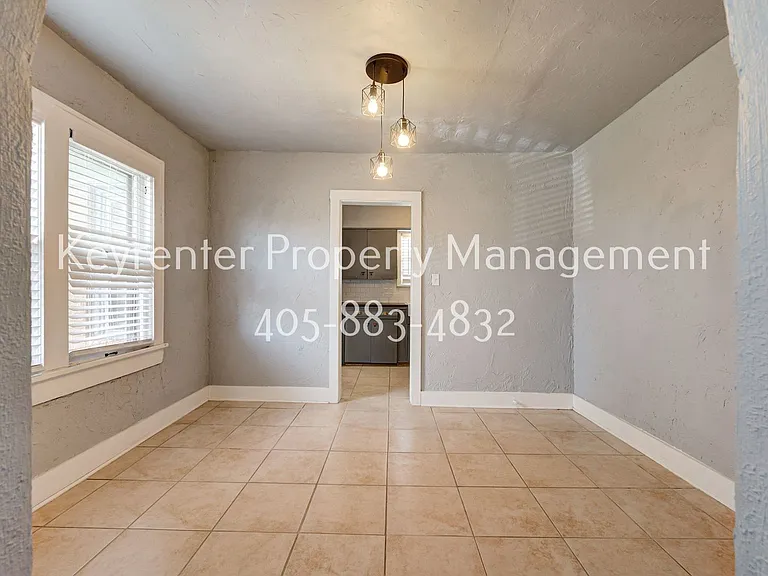 1123 NW 30th St — Photo 10