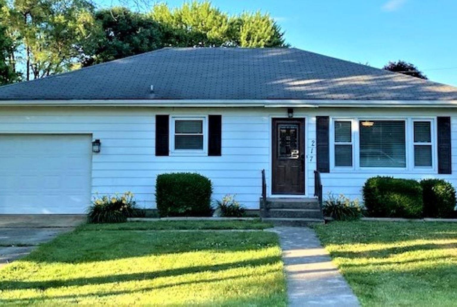 217 NW Jefferson St, Hopedale, IL 61747 Zillow