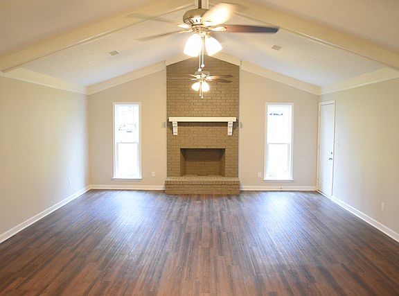 5th image of 3203 Saint Clair Dr