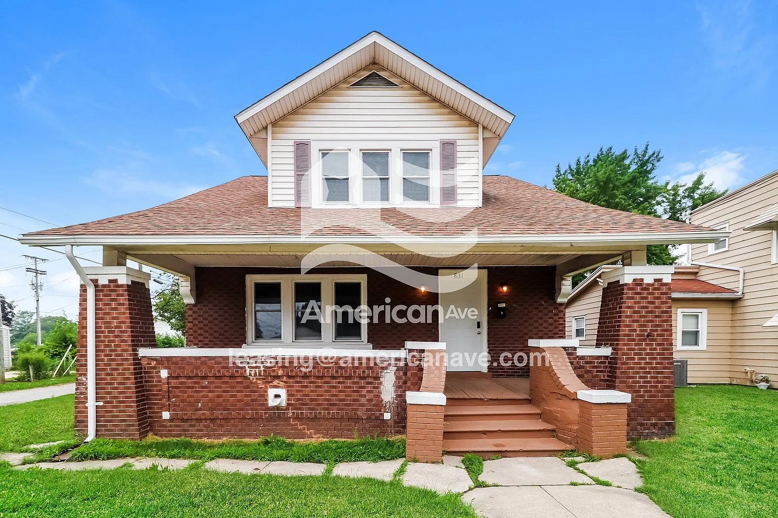 831 S Walnut St photo 1