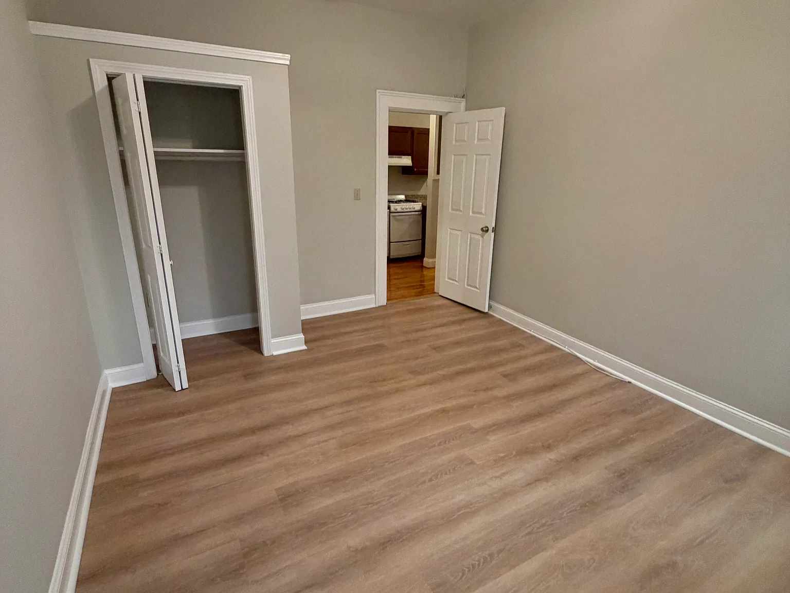 2 bed, 1.0 bath, $2,800 — Photo 4