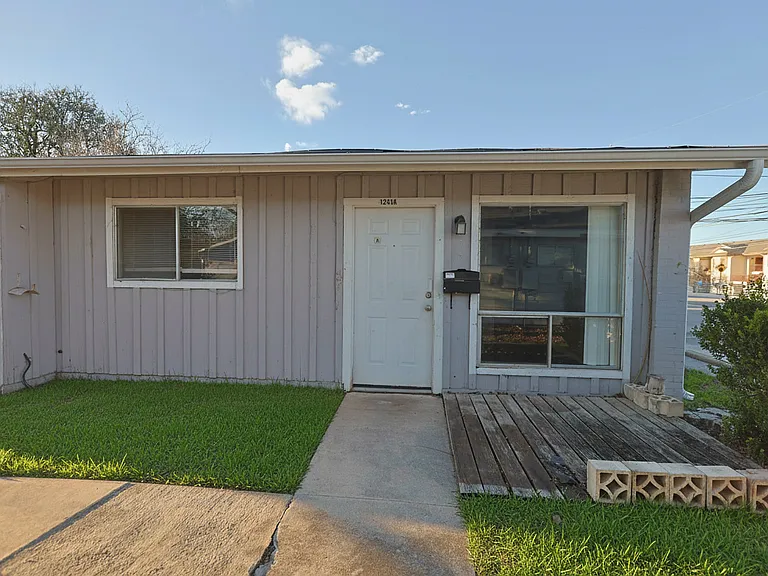 1243 N Lbj Dr #B — Photo 5