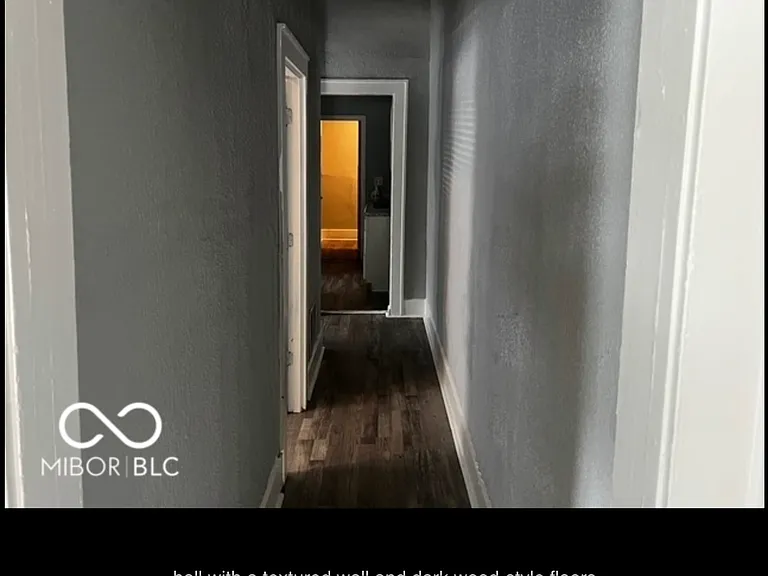 328 W 40th St — Photo 12