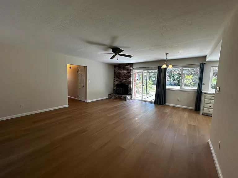 2035 Dorsch Rd — Photo 9