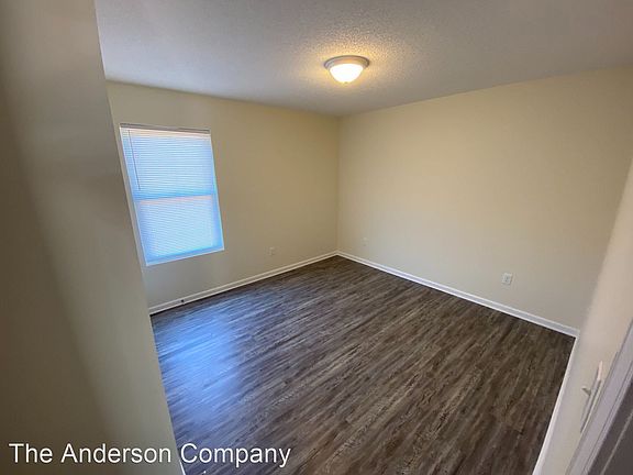 5th image of 128 Twelve Oaks Ct