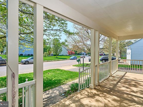 4th image of 9685 Granary Pl