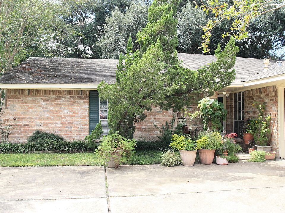 1st image of 10111 Copperwood Dr