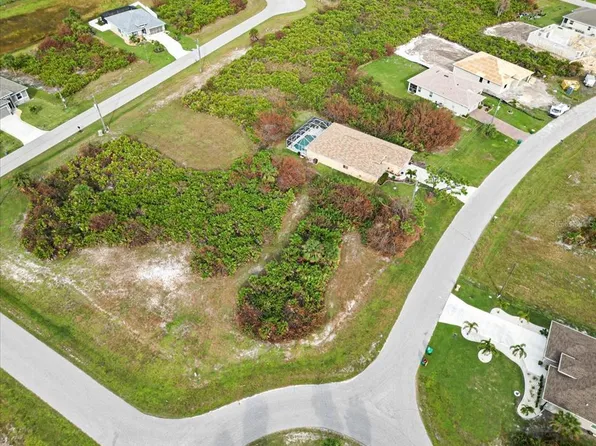 442 Albatross Rd #27, Rotonda West, FL 33947