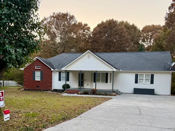 141 Richland St SE, Calhoun, GA 30701