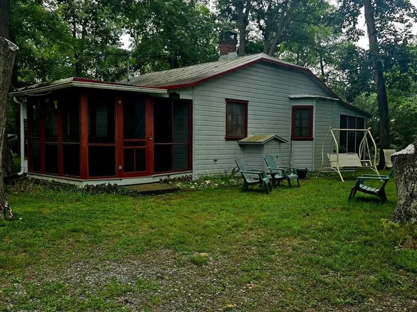 231 Bellaire Park Rd, Carlisle, PA 17013