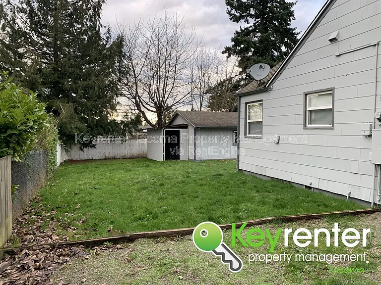4816 E G St — Photo 32