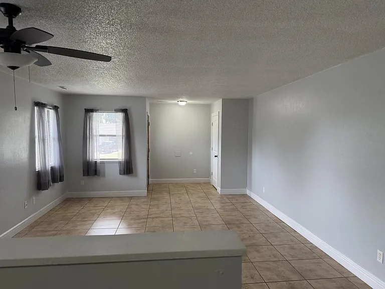 217 S Galena Ave — Photo 6
