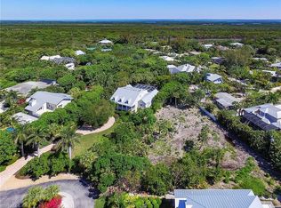 1305 Seaspray Ln, Sanibel, FL 33957