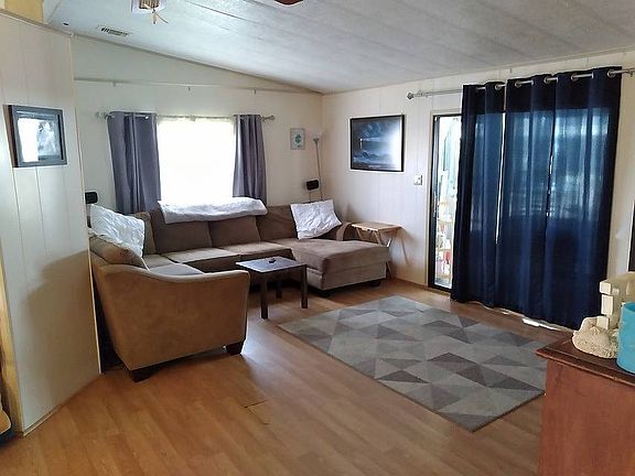 4th image of 602 Lexington St #67