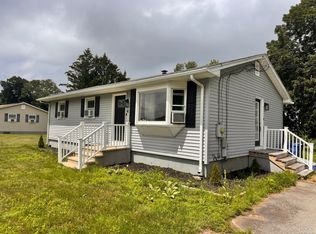 4 Major Dr, Plainfield, CT 06374