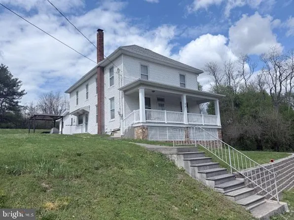 35 Red Hill Rd, Newport, PA 17074