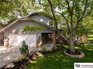 509 Laurel Dr, Bellevue, NE 68005