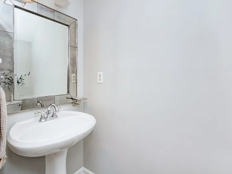 8268 Golf Ridge Dr — Photo 14