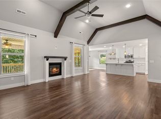 962 Glass St, Cave Springs, AR 72718