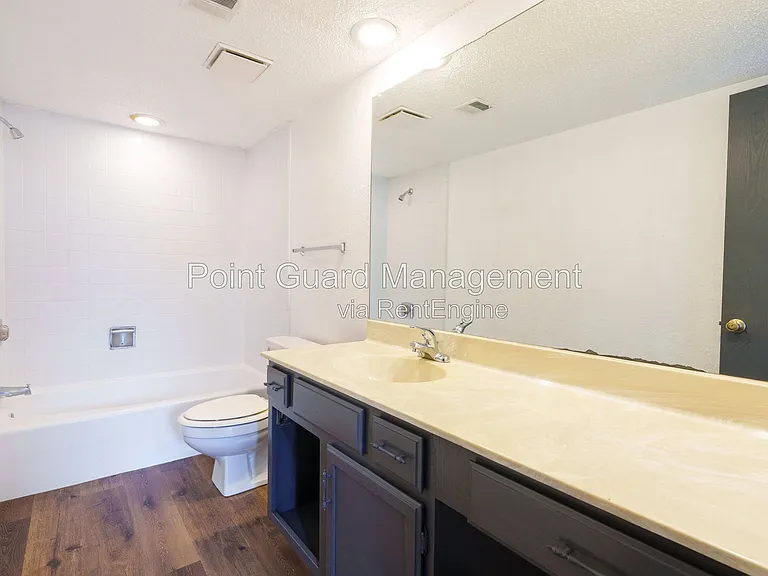 Midtown Place Apartments — Photo 39