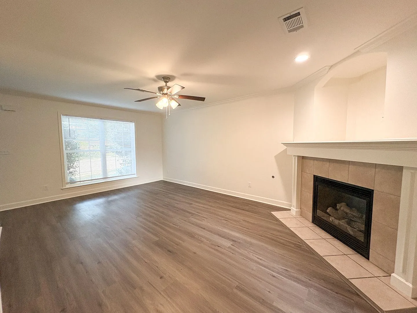 4 Bedroom, 2.5 Bathroom Near Whitten And Macon Rd / Recently Renovated — Photo 4