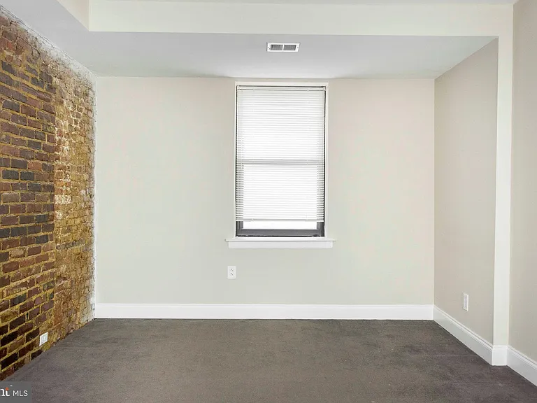 2031-5 South St #121 — Photo 31
