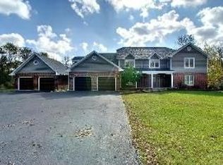 2225 E Gaisor Dr, Crete, IL 60417