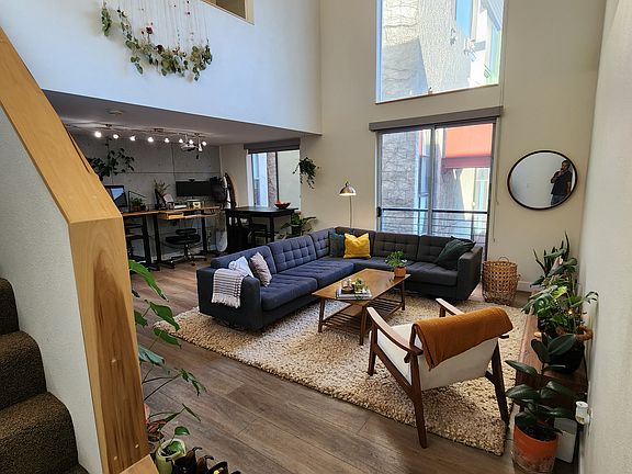3rd image of 1944 State St Unit 18