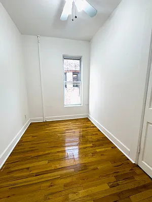 Rented by Nikia Vankeuren, LREB | media 3