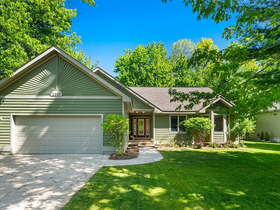 1st image of 3347 Village Circle Dr