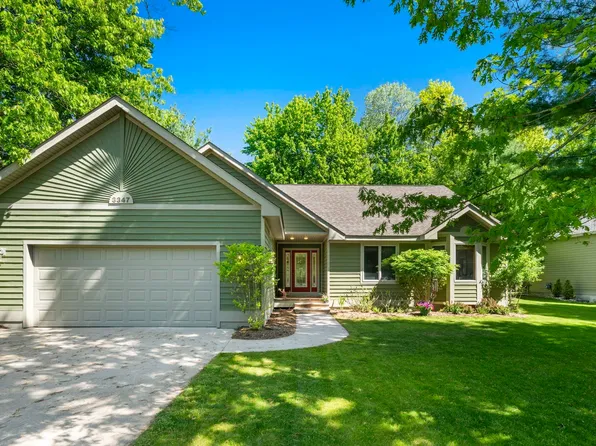 3347 Village Circle Dr, Traverse City, MI 49686
