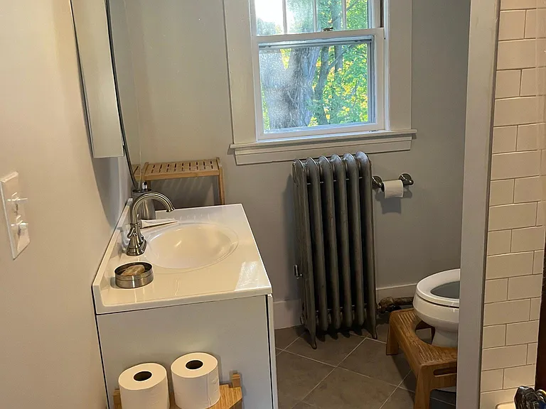 2nd level bath