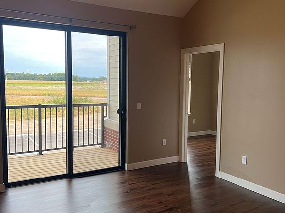 4th image of 2543 N 15th St #206