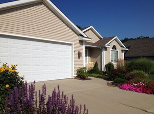 5433 Lillyview Ave SW, Wyoming, MI 49509