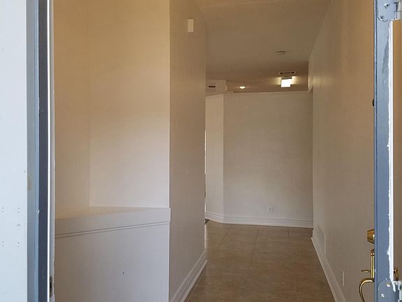 2nd image of 1422 Cross Courts Dr