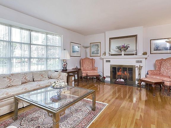 4th image of 148 Highland Ave