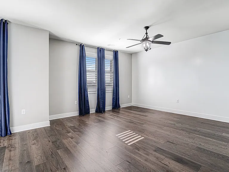 621 Bluemont Ave #102 — Photo 43