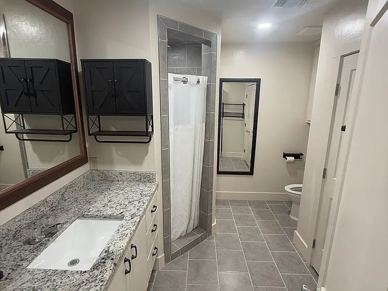 609 Franklin Ave — Photo 8
