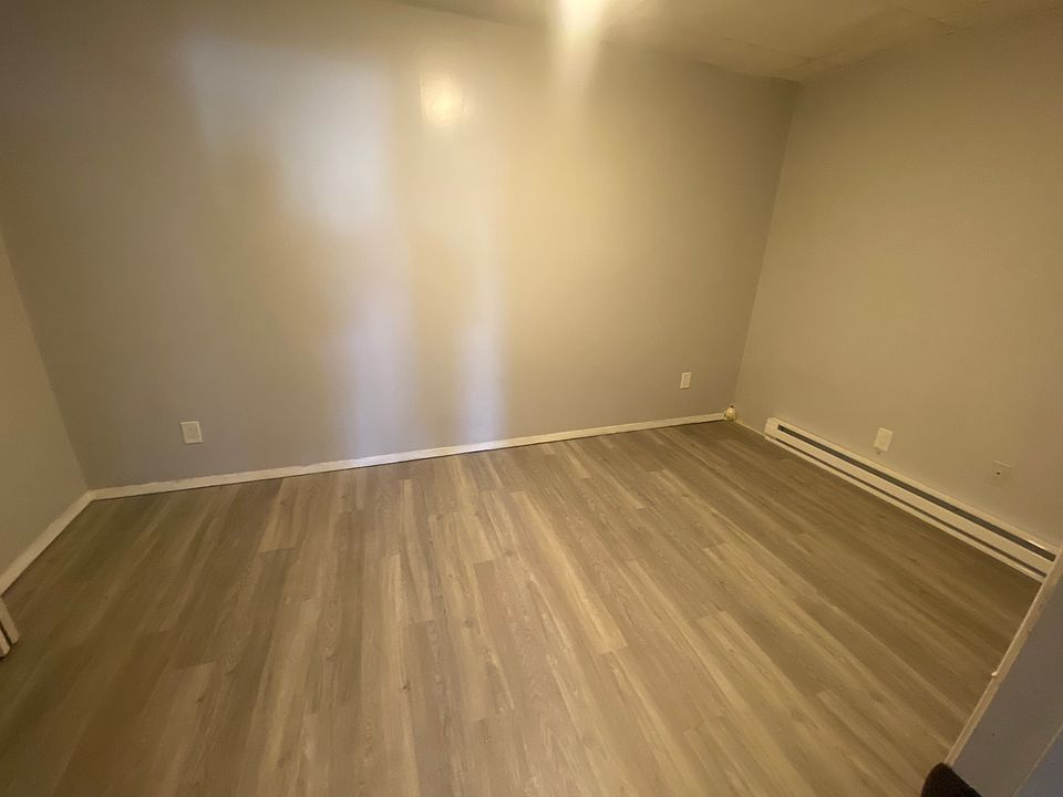 2nd image of 314 W Market St APT 3