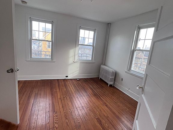 2nd image of 12 5th St #B